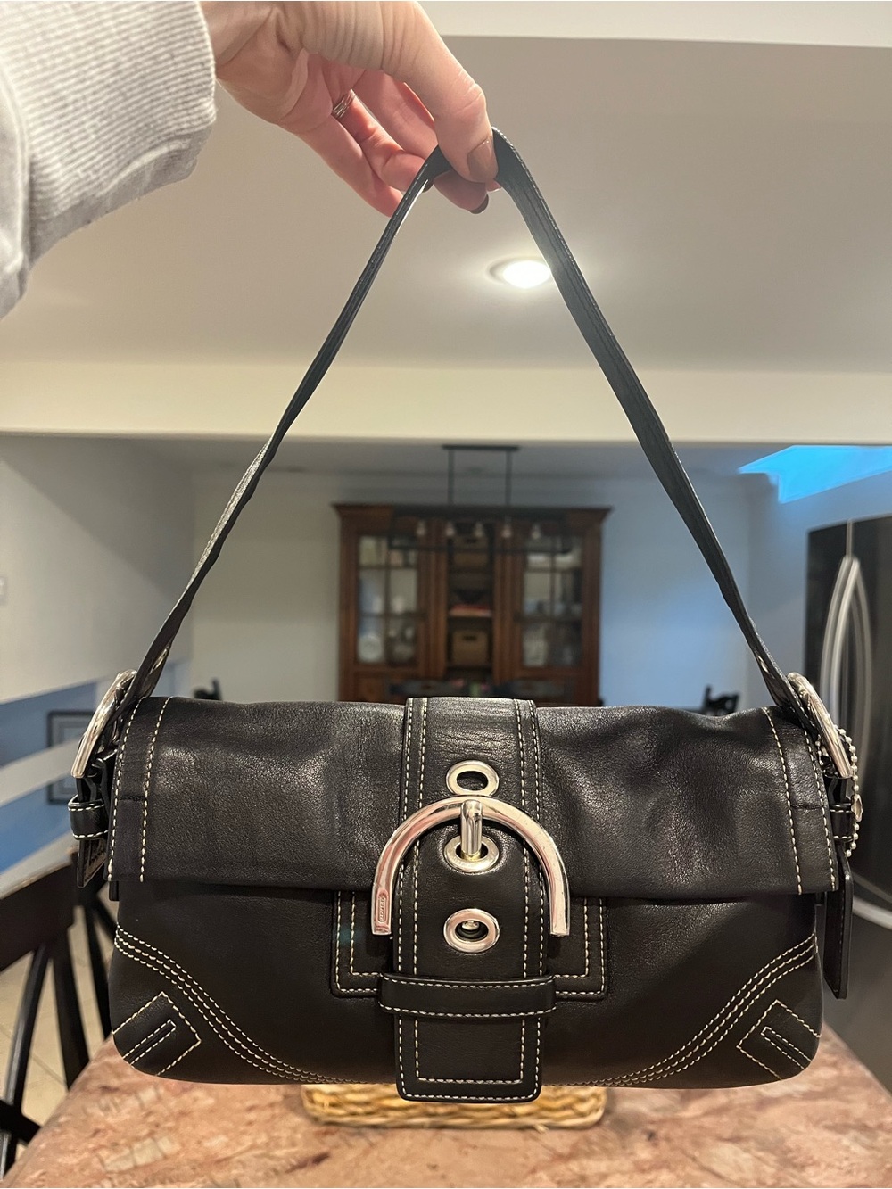 Vintage Coach Soho Flap Shoulder Bag in Black Grained Leather